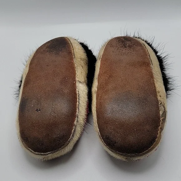 Inuit Vintage Alaska Native Childs Beaded Slippers - Picture 4 of 5